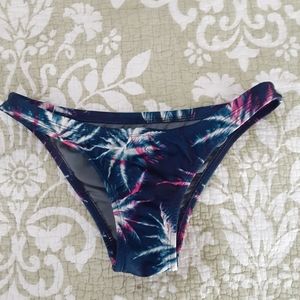 Jolyn "Brazil" bottoms